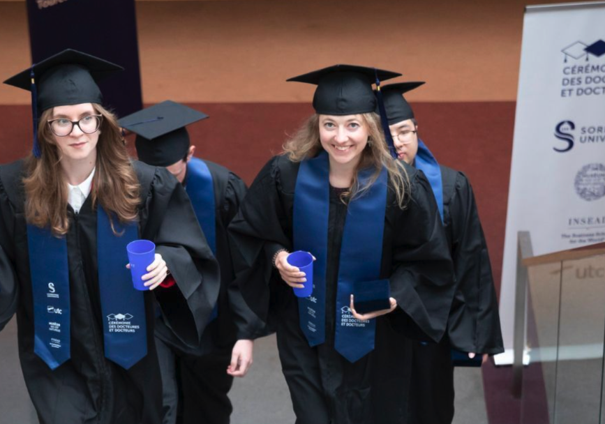 Students graduating 