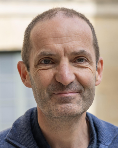 Dr. Antoine Browaeys