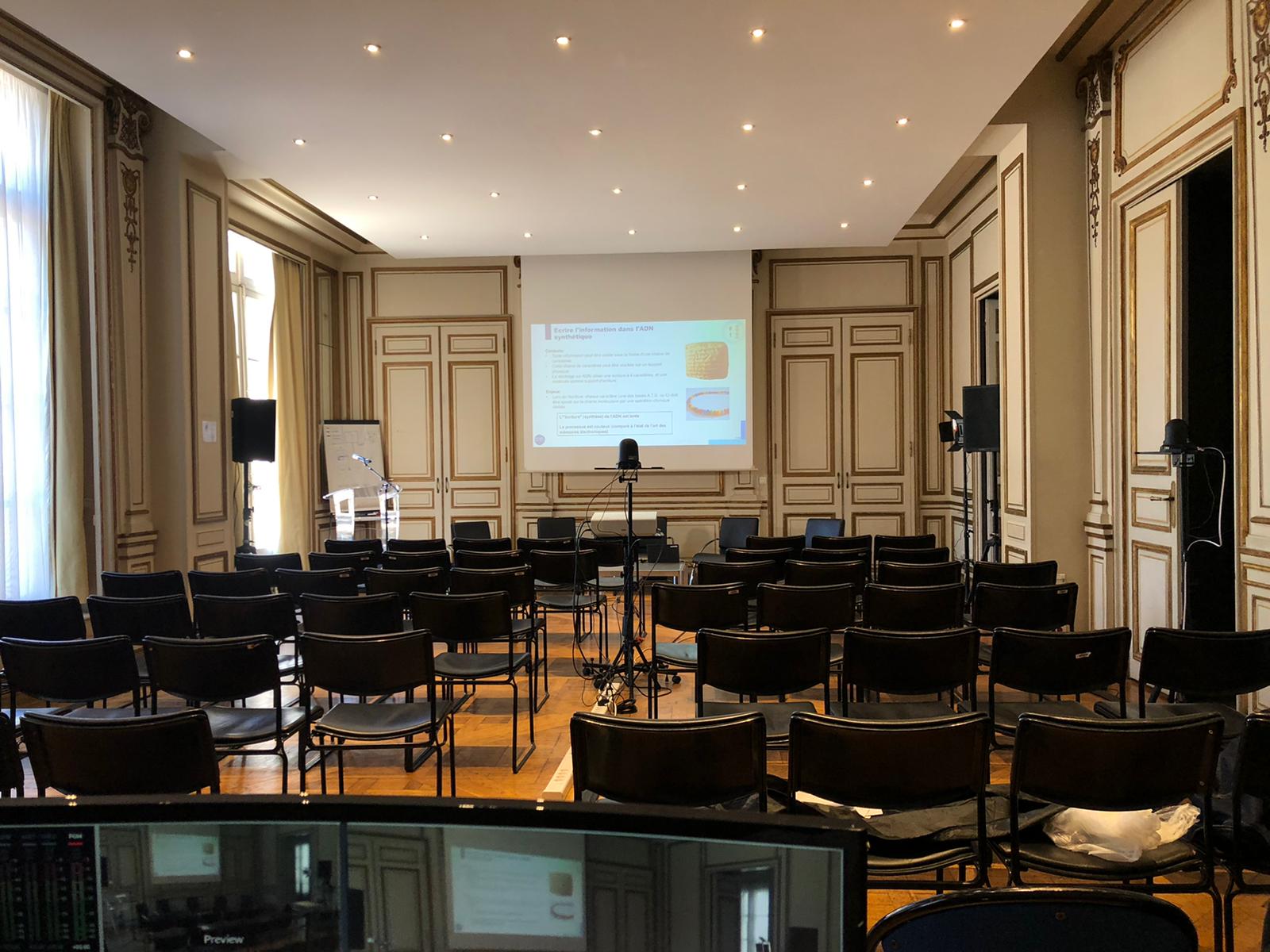Hybrid press conference