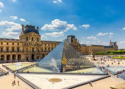 Pyramide du Louvre